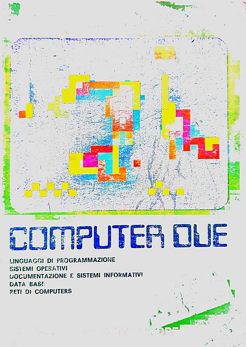 Libro di 380 pagine Computer due